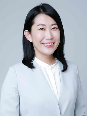 足立奈穂